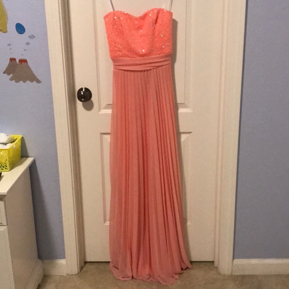 Peach prom dress - Picture 1 of 2